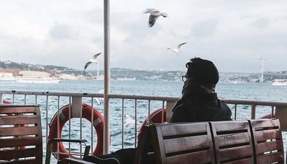 亚博体育官网-孙颖莎陈梦横扫对手进四强 “小魔王”将战伊藤美诚